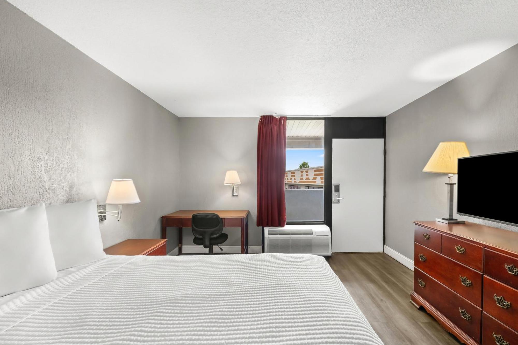 Knights Virginia Lynnhaven Hotel 2*